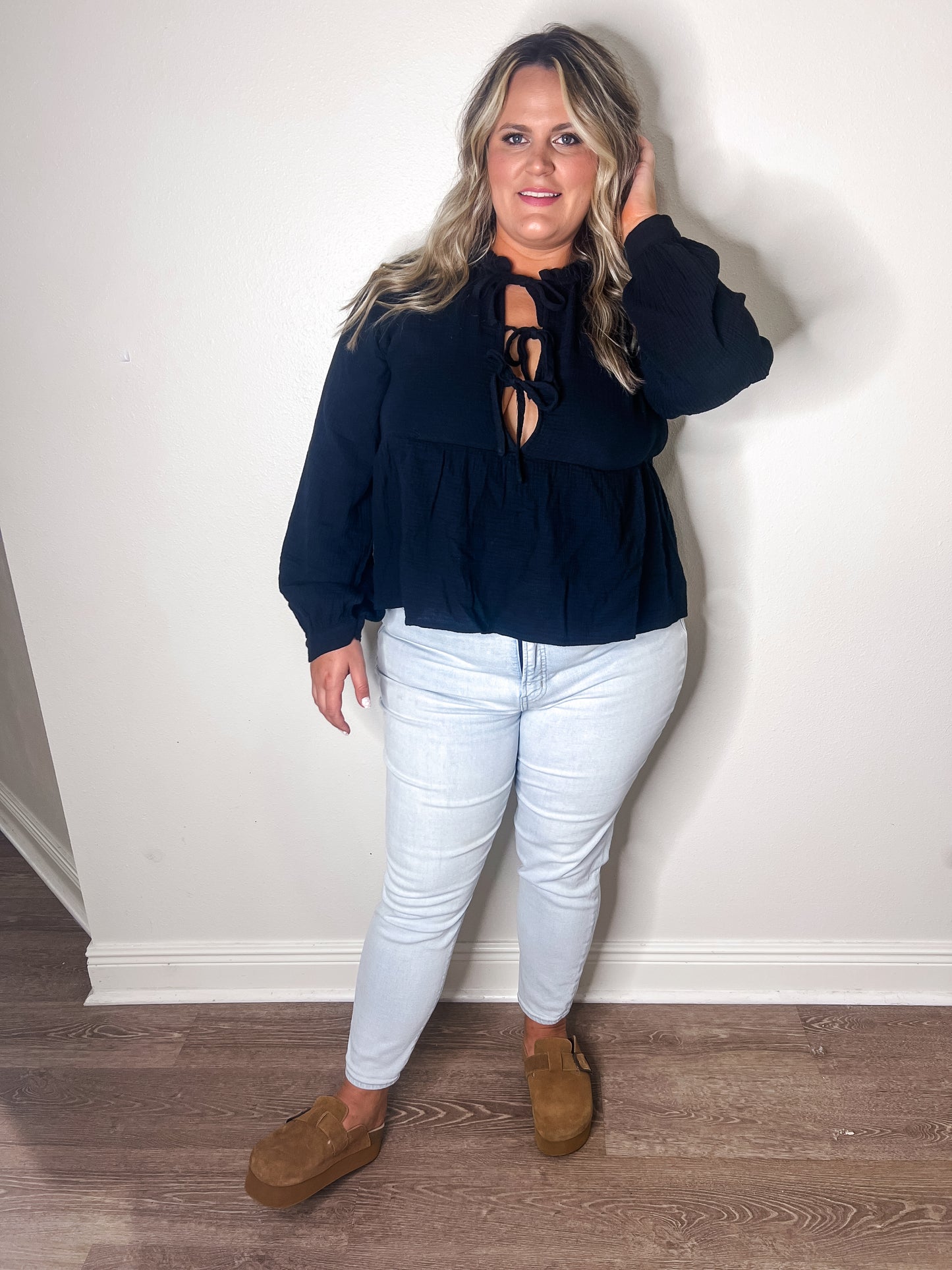 Willow Bow Tie Top Black